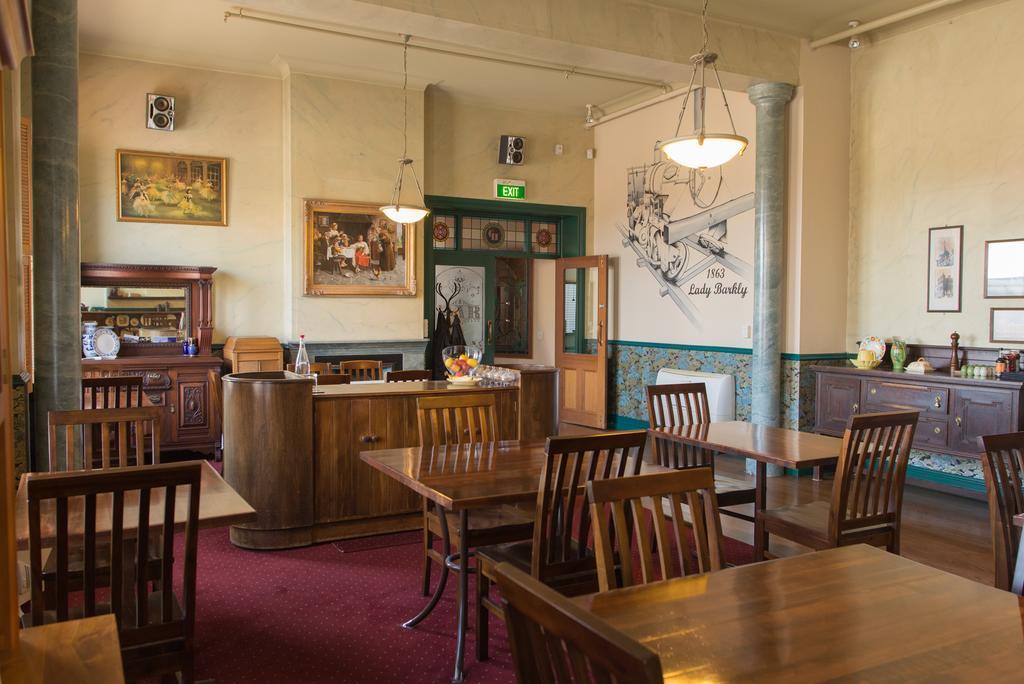 Victoria Railway Hotel Инверкаргилл Экстерьер фото