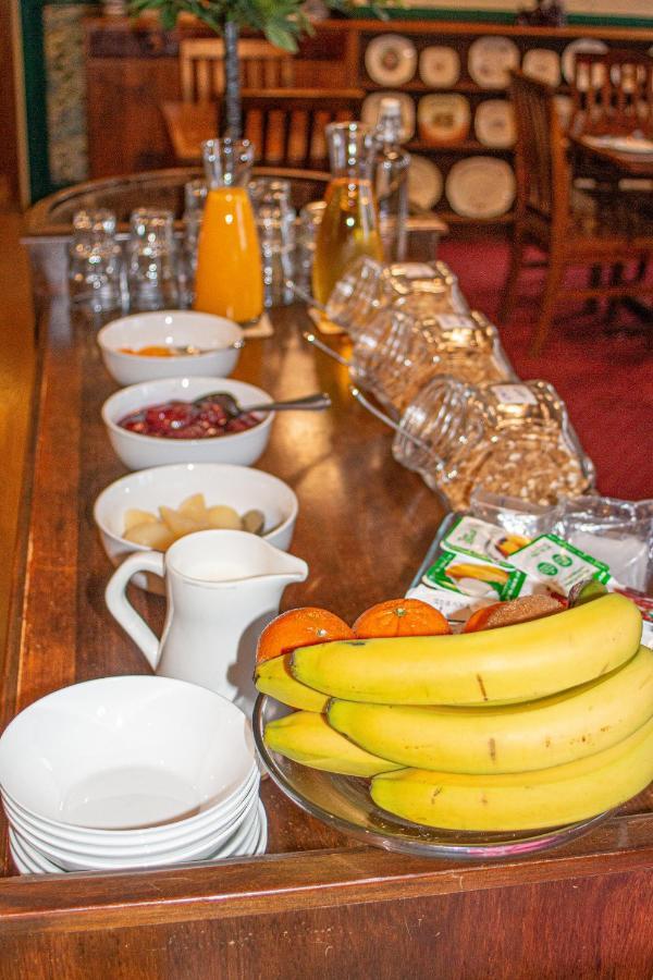 Victoria Railway Hotel Инверкаргилл Экстерьер фото